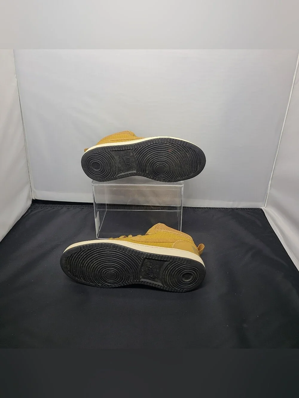 Nike Court Borough Mid GS 'Wheat' light brown kids size 3.5Y